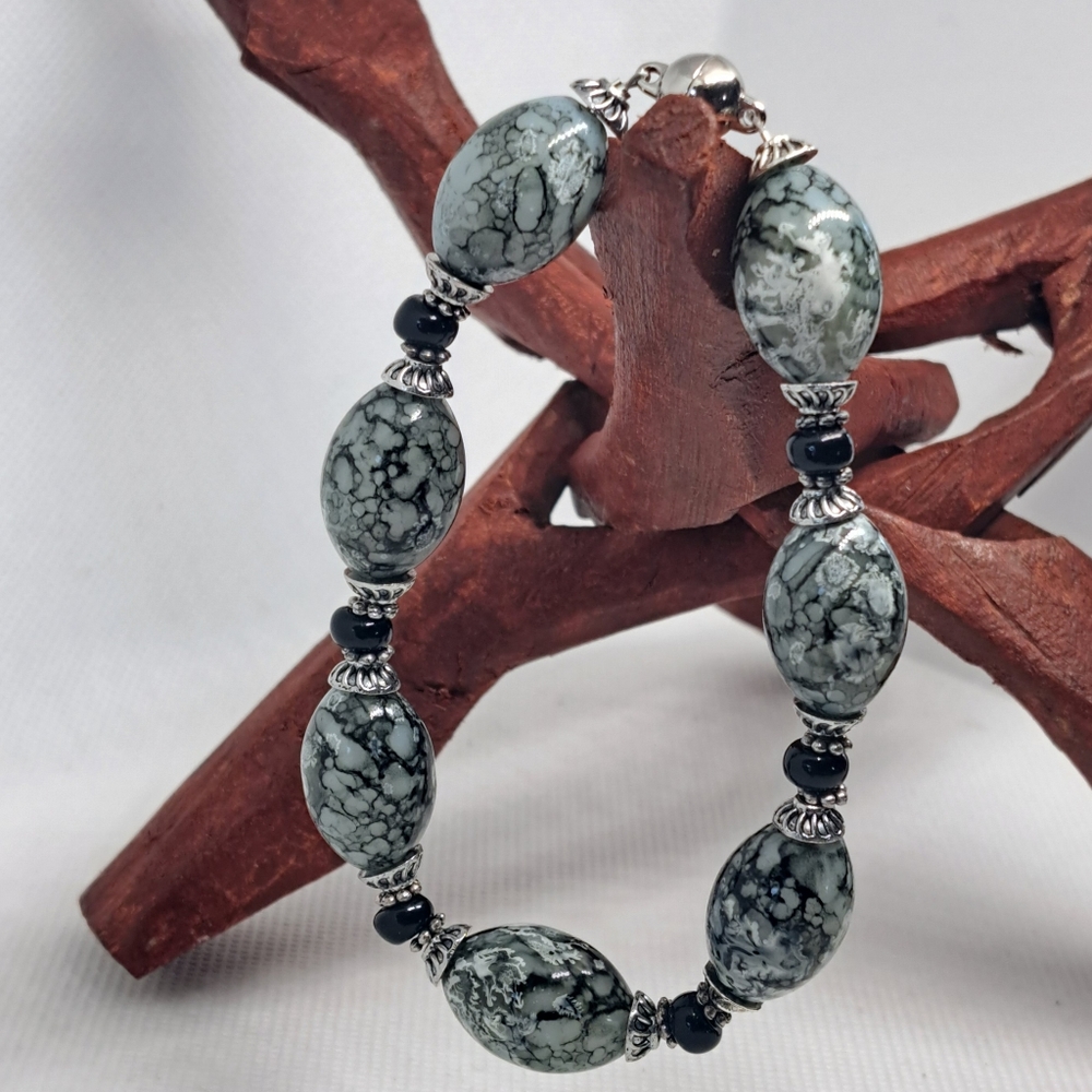 7" Glass Crackle Bracelet